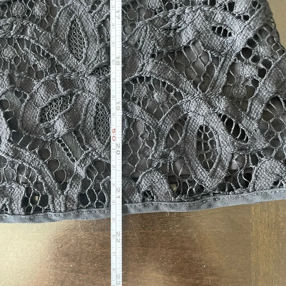 Ann Taylor Black Lace Detail Top in size medium - Picture 10 of 10